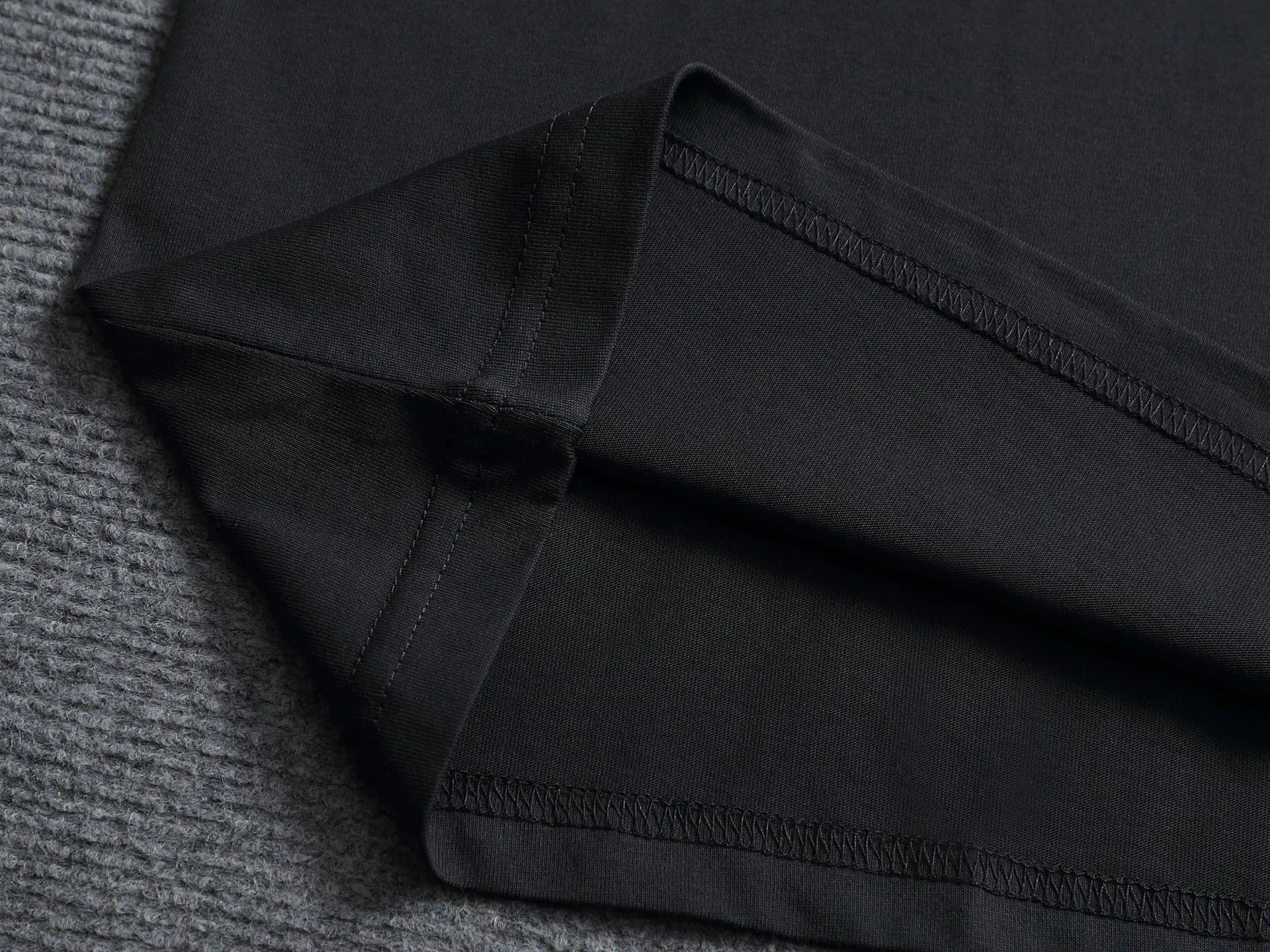 BALENCIAGA 2026 Logo ， Retro Same Style T 320 Versatile : Black Size：XS S M L